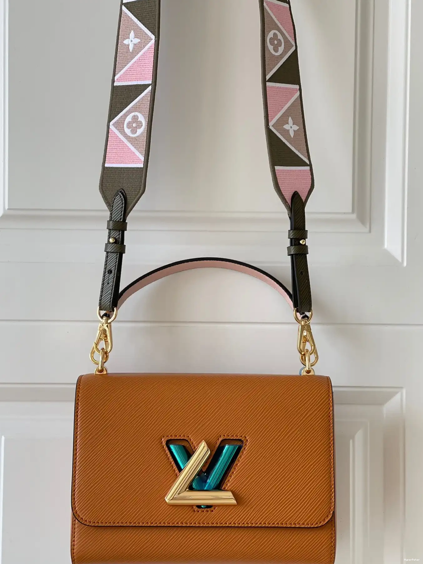 LOUIS MM VUITTON TWIST 0624